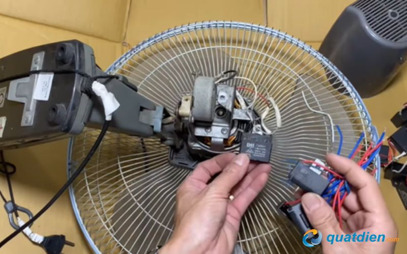 Lắp tụ điện quạt Asia vào vị trí tụ cũ