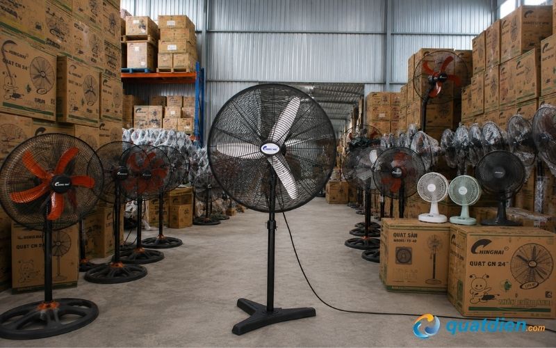Mua quạt đứng công nghiệp Chinghai HS24-ĐN3T tại QuatDien.com