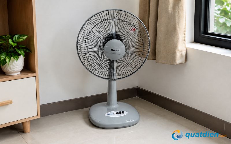 Thiết kế quạt lỡ nhỏ, dễ bố trí với sải cảnh 35cm