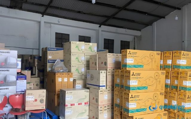 Mua quạt sàn Chinghai FF2317 rút 5 cánh 75W chính hãng tại kho