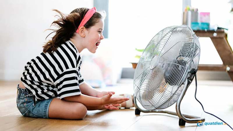 Lồng quạt nan khít bảo vệ trẻ nhỏ