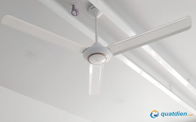 Quạt trần Panasonic F-60MZ2 3 cánh đường kính 150 cm cho luồng gió lan tỏa rộng