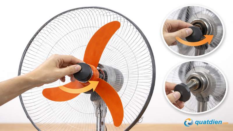 Núm nhựa nằm chính giữa tâm cánh quạt