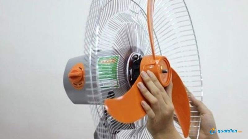 Cánh quạt bị tuột khỏi trục quay trong quá trình sử dụng