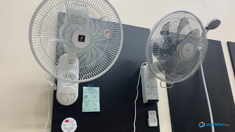Điều khiển từ xa tiện lợi, an toàn khi sử dụng quạt treo tường Toshiba