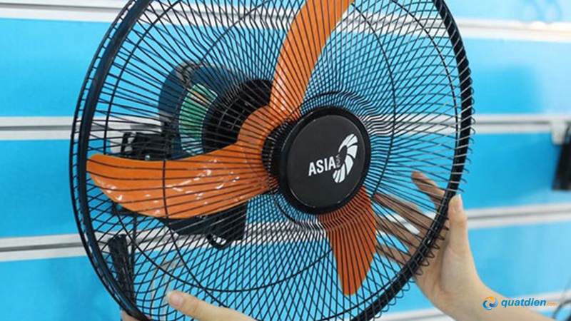 Lắp lại toàn bộ quạt theo đúng thứ tự