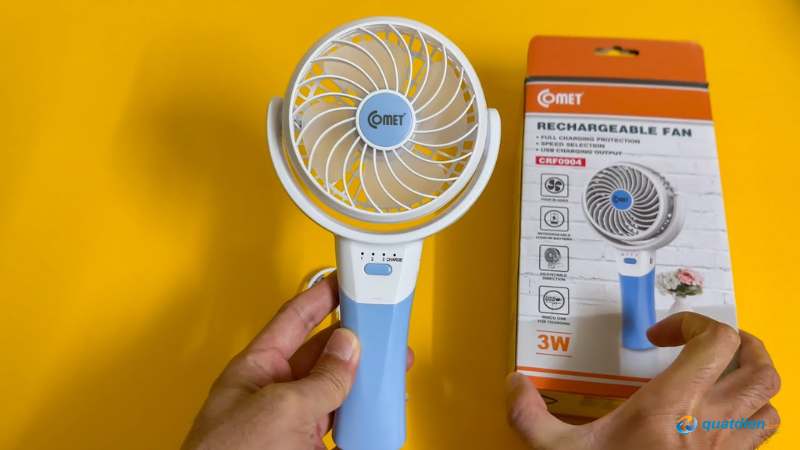 Quạt tích điện mini Comet CRF0904B