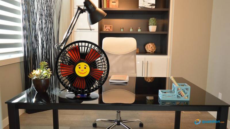 Quạt mini Lifan GN-4 dễ đặt, dễ dùng, phù hợp nhiều không gian