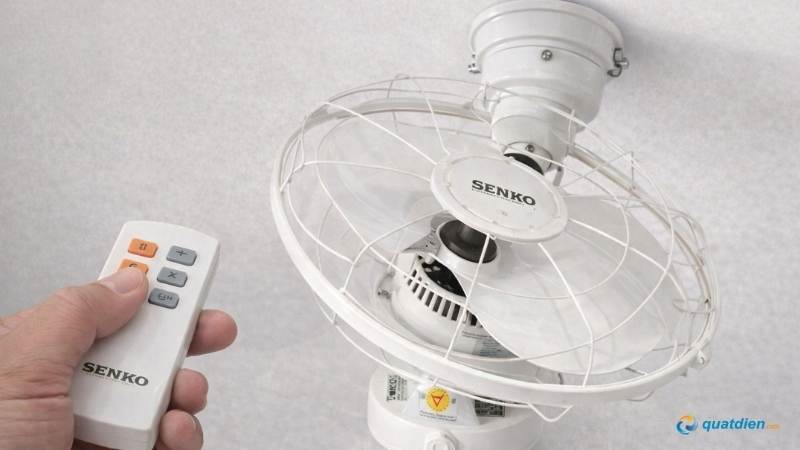 Dùng remote bật thử quạt sau khi lắp xong