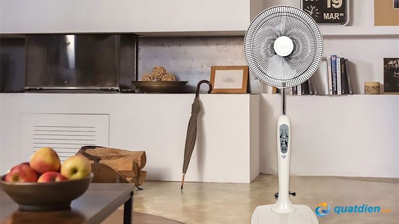 Remote giúp điều chỉnh quạt dễ dàng mà không cần lại gần